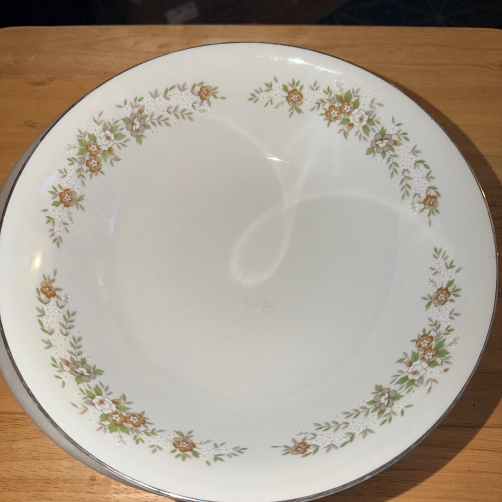 Suffolk Diamond China large 9” Serving Bowl made in China